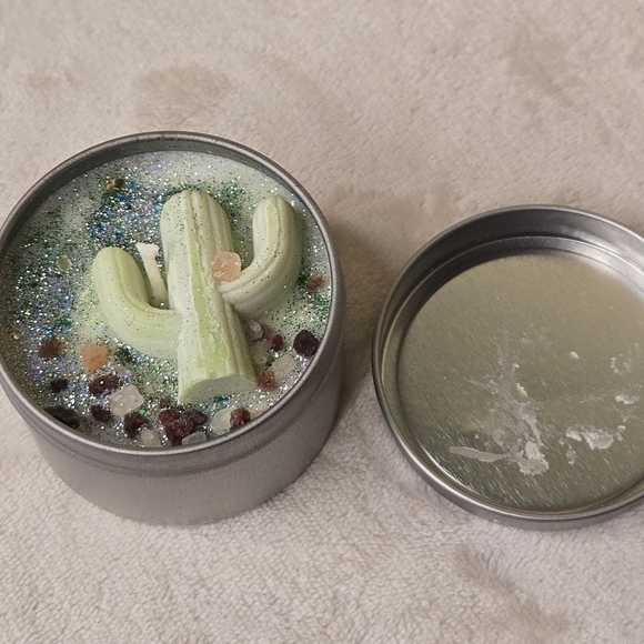 What the Fucculent Hand Poured Soy Candle 4 oz - Picture 4 of 7